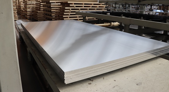 明泰鋁業(yè)-中厚鋁板廠(chǎng)家批發(fā)